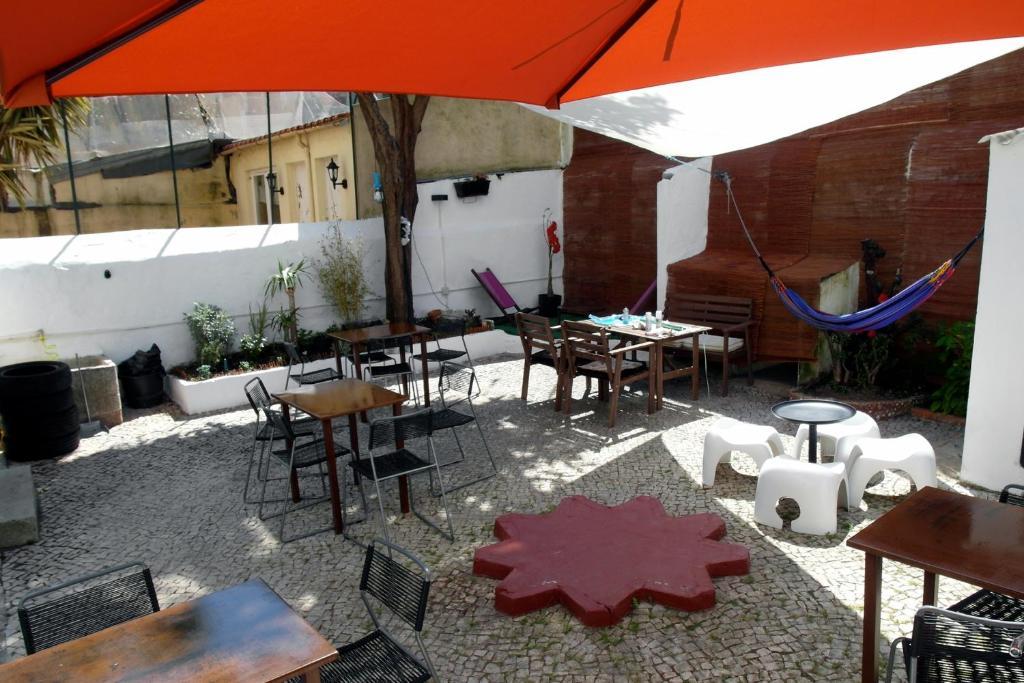 Hostel Graca 28 Lisbon Bagian luar foto