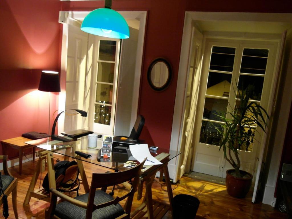 Hostel Graca 28 Lisbon Bagian luar foto